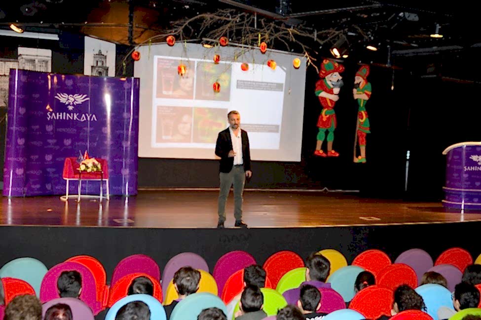 Orhan Gurbuz Oyunculuk Kursu Istanbul
